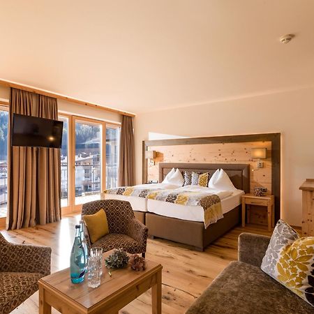 Hotel Zentral ****Superior Kirchberg in Tirol Eksteriør bilde