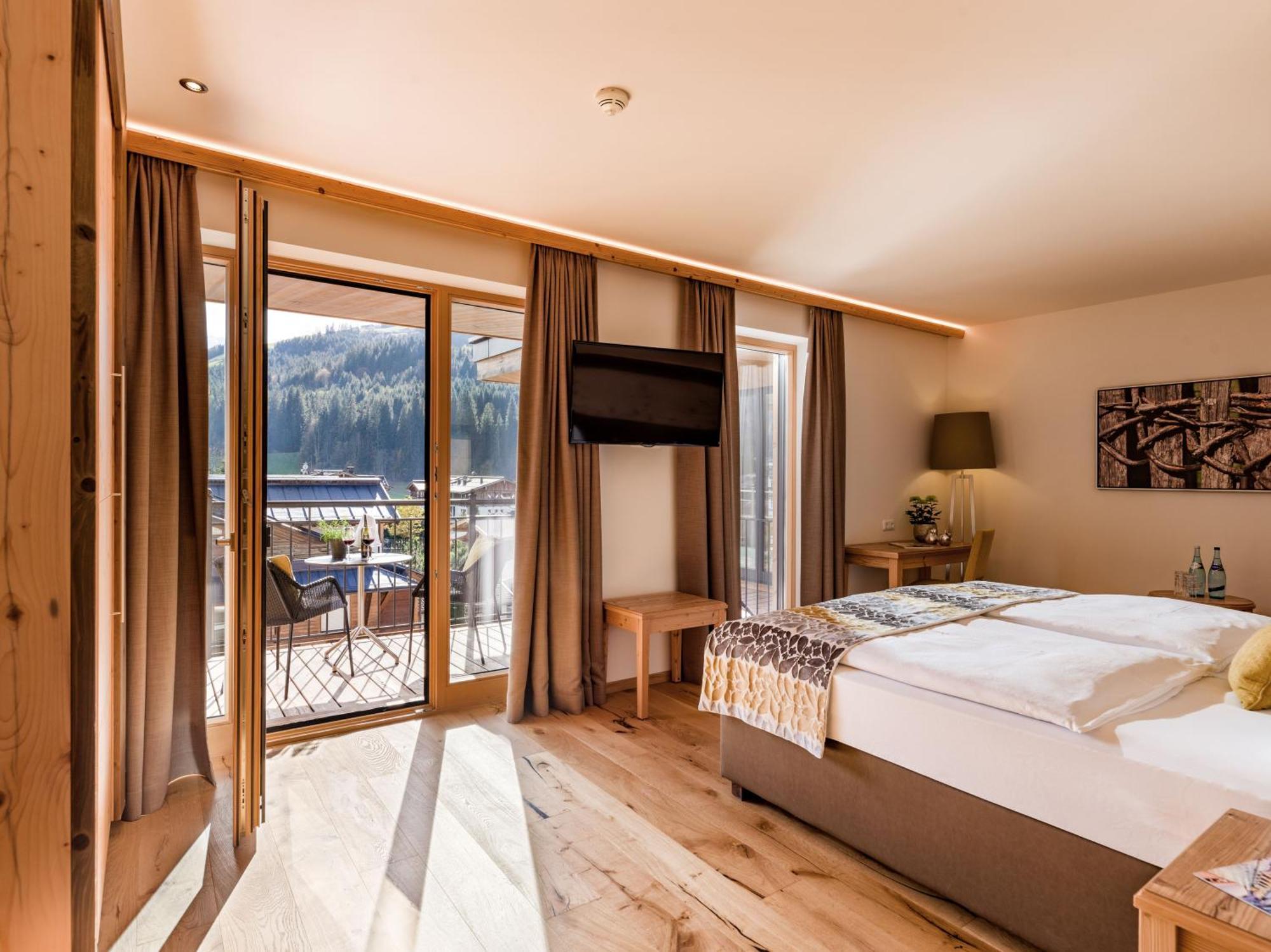 Hotel Zentral ****Superior Kirchberg in Tirol Eksteriør bilde