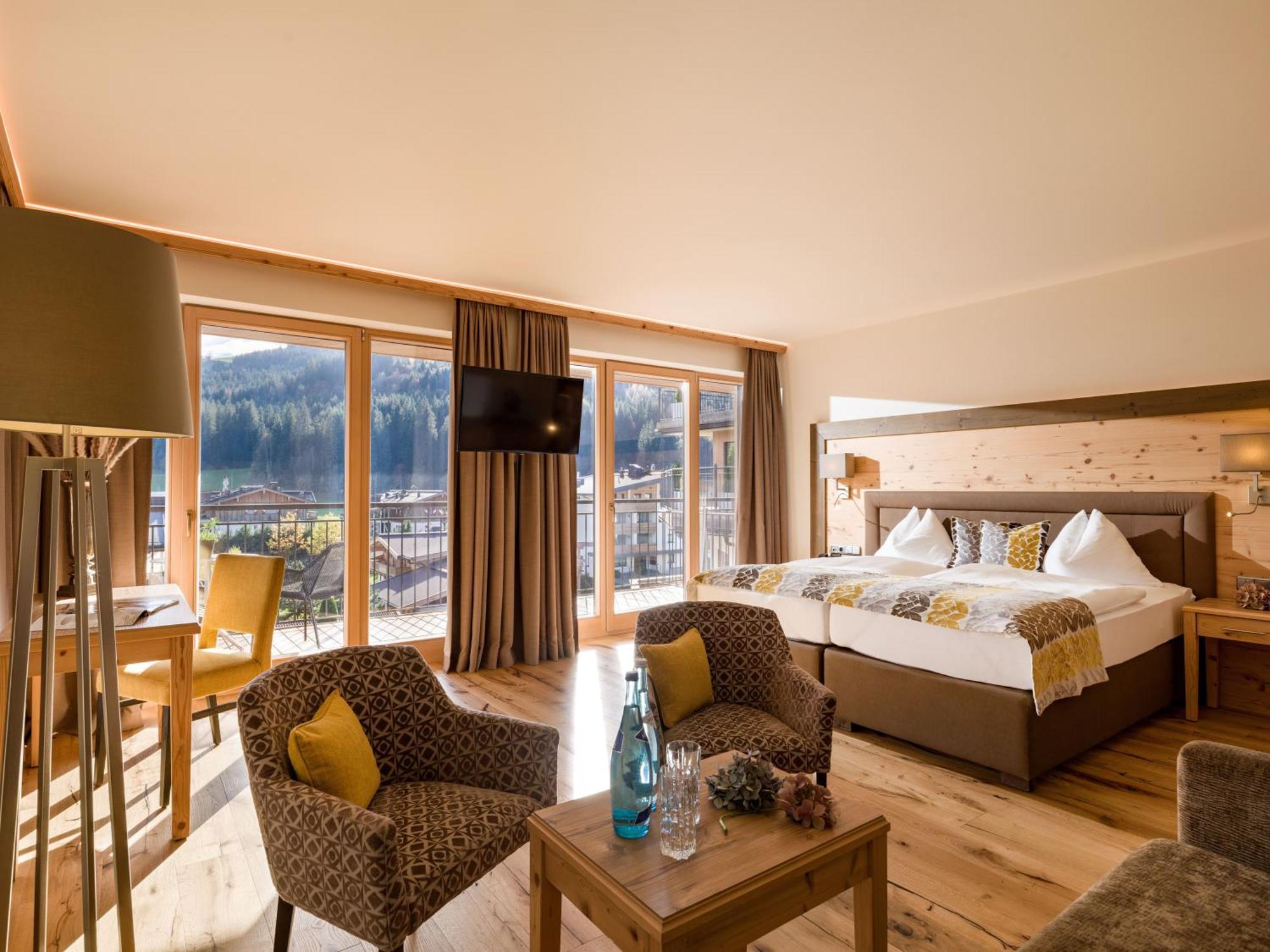 Hotel Zentral ****Superior Kirchberg in Tirol Eksteriør bilde