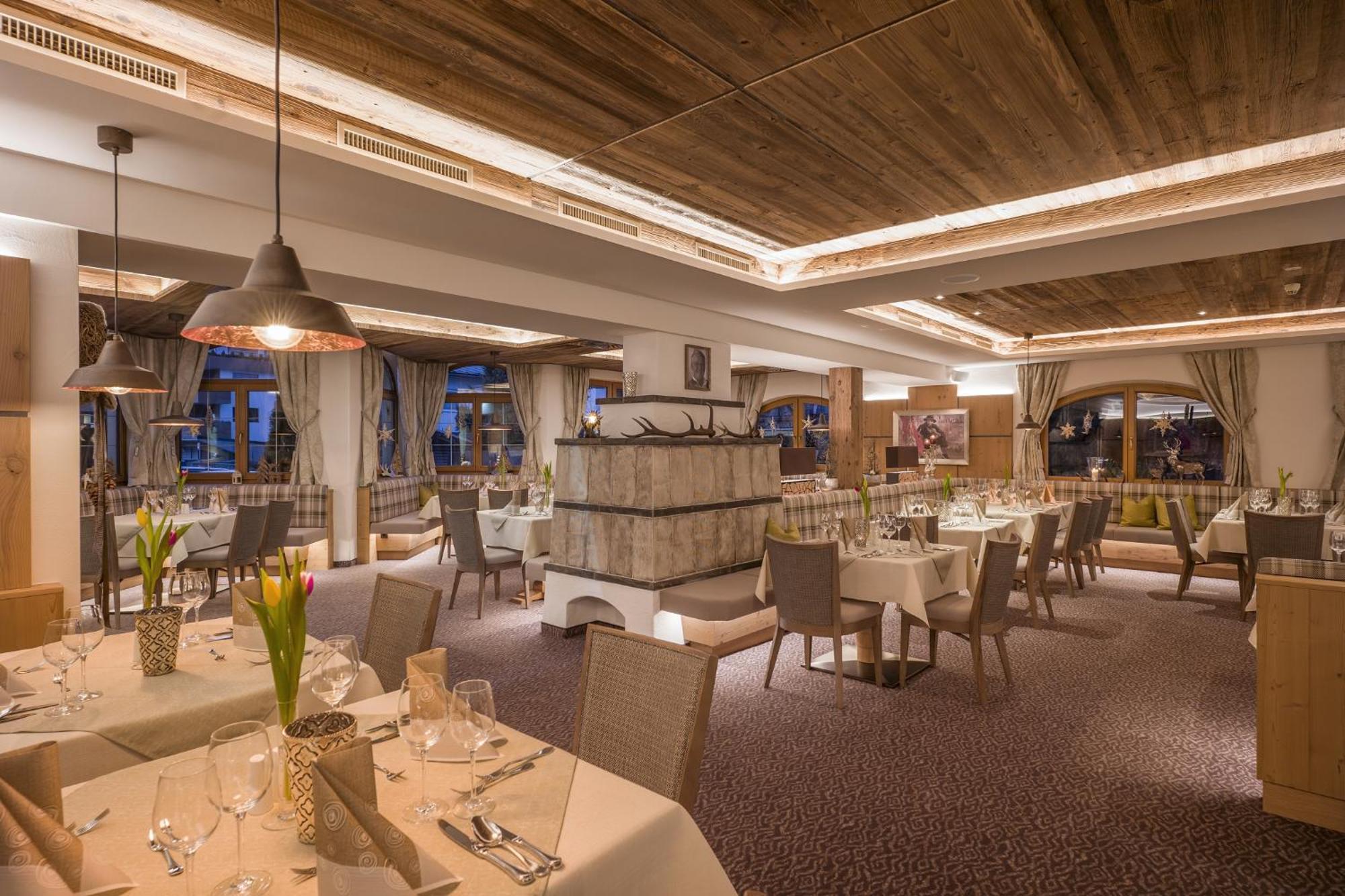 Hotel Zentral ****Superior Kirchberg in Tirol Eksteriør bilde